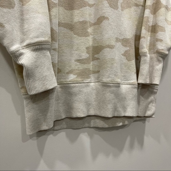 Aerie Camo Oversized Sweatshirt Loungewear Cream Tan Size XS Casual - Picture 4 of 9